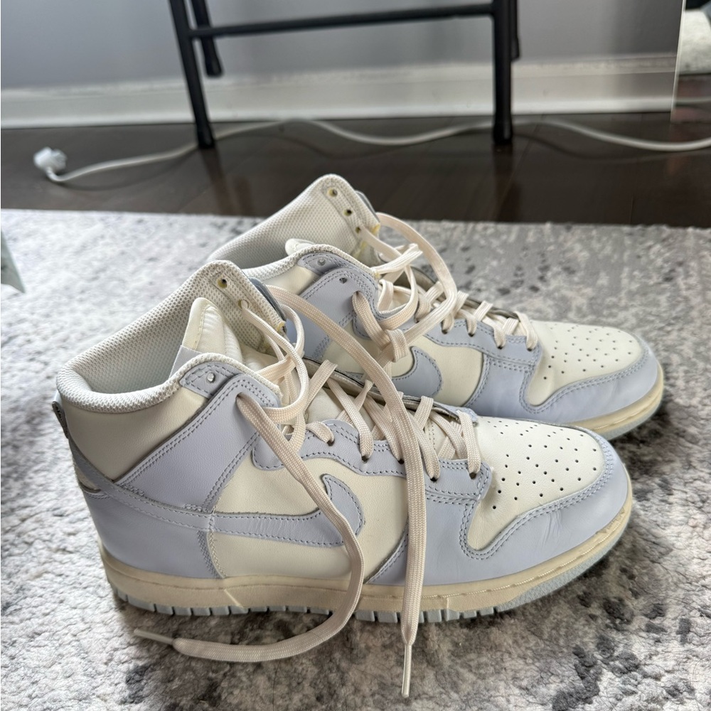 Nike Women's Sneakers - White and Light Gray